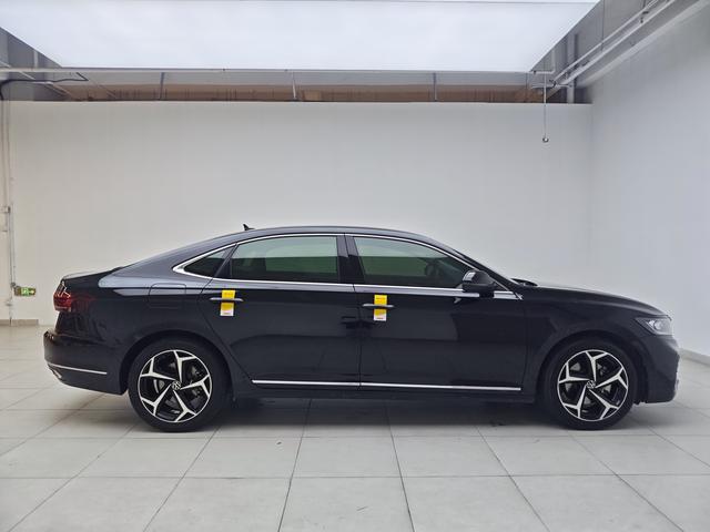 Volkswagen Passat 2023 thumb 5