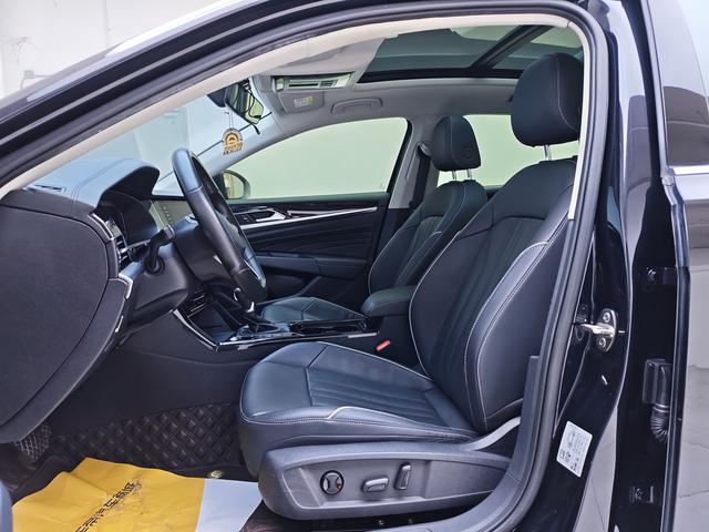 Volkswagen Passat 2023 thumb 9