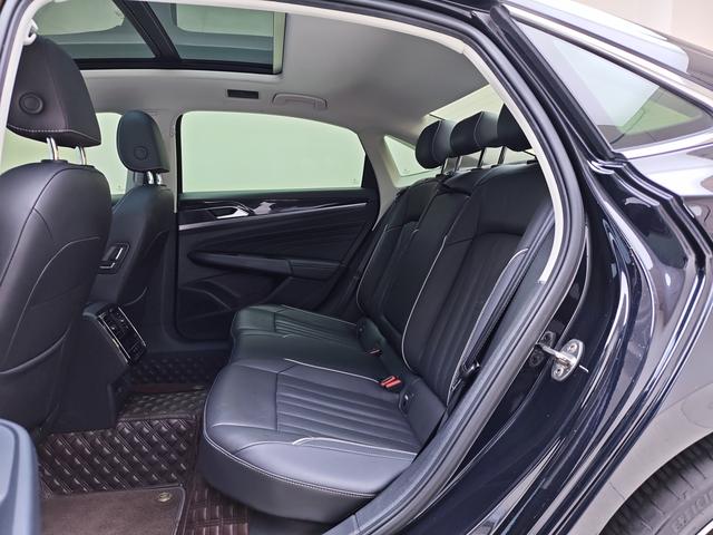 Volkswagen Passat 2023 thumb 10