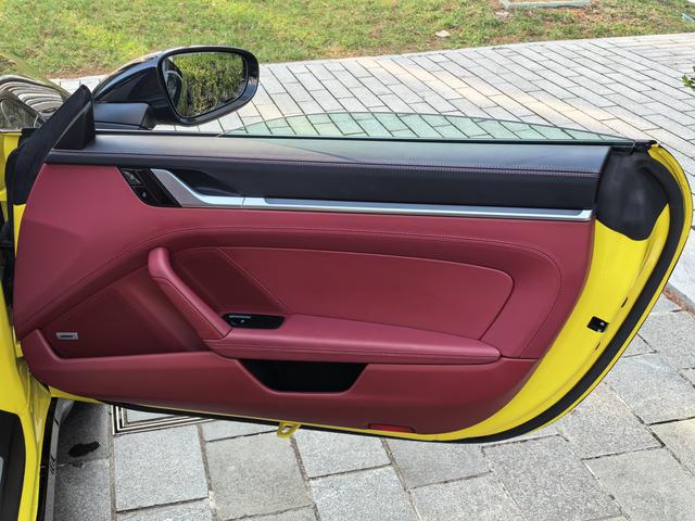 Porsche 911 2019 thumb 8