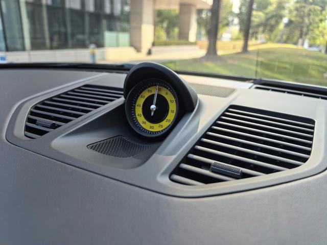 Porsche 911 2019 thumb 11