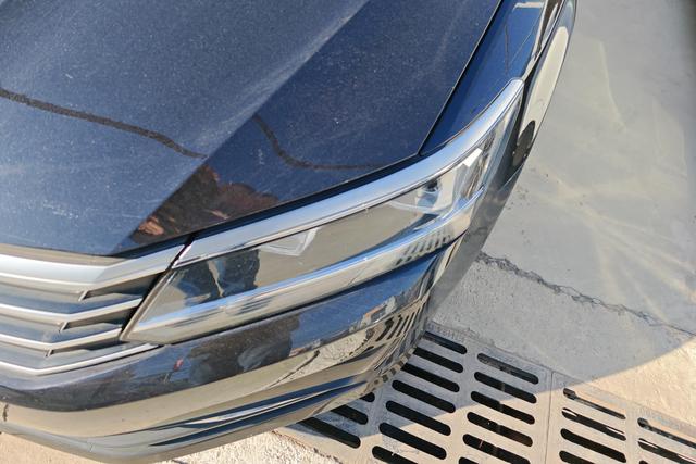 Volkswagen Passat 2018 thumb 2