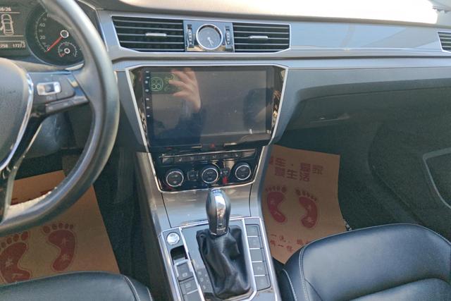Volkswagen Passat 2018 thumb 10