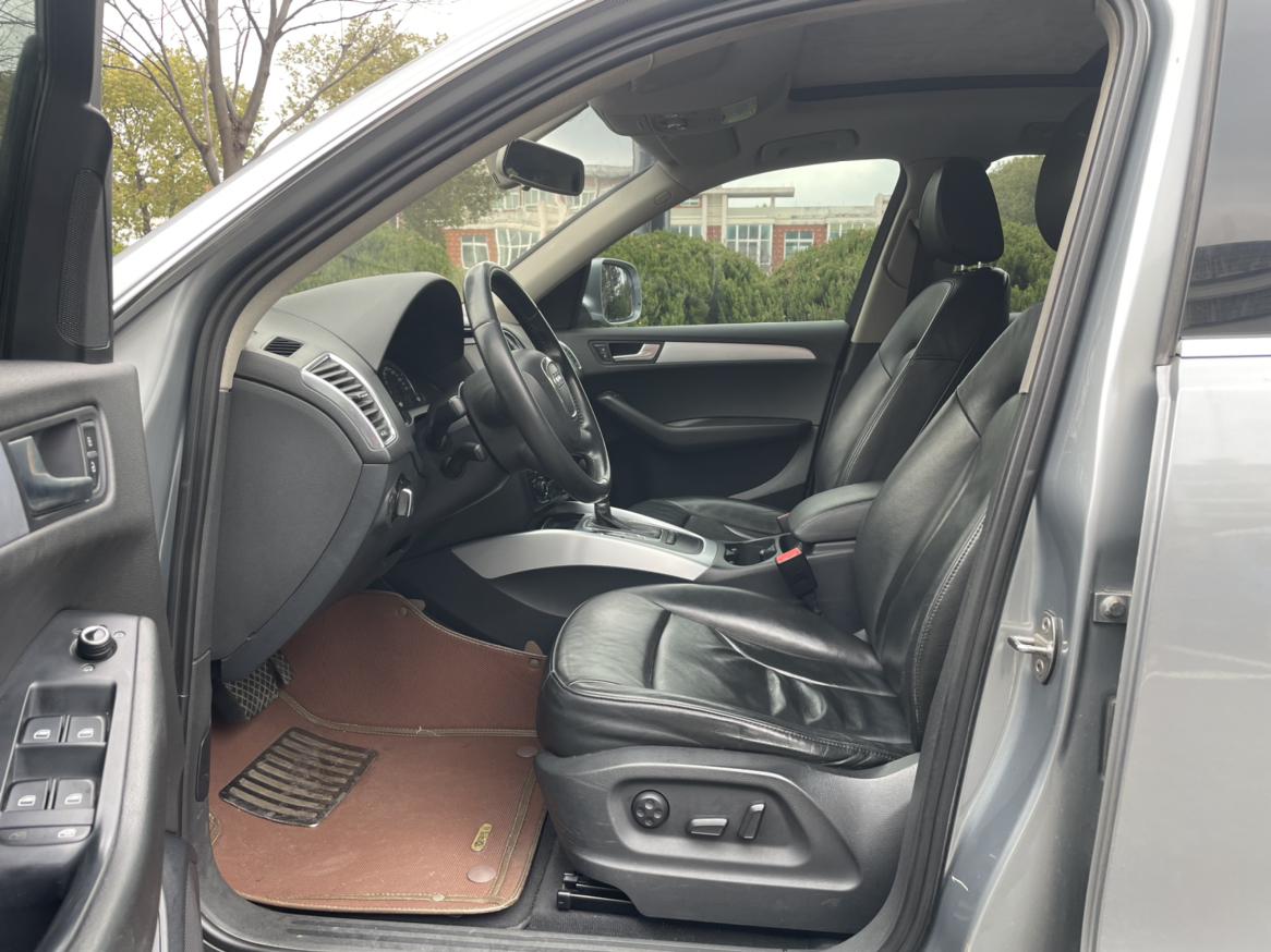 Audi Q5 2011 thumb 8