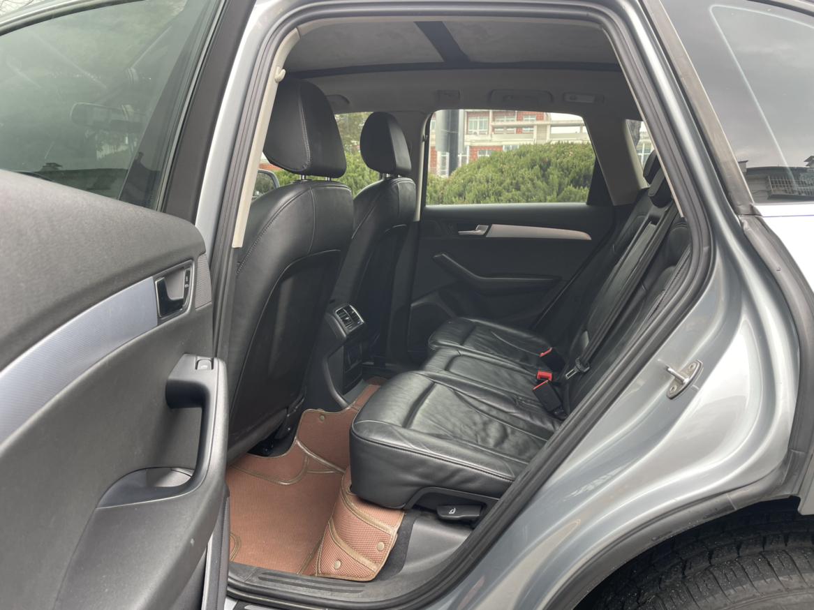 Audi Q5 2011 thumb 9