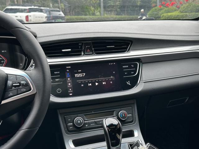 Geely Emgrand 2020 thumb 8