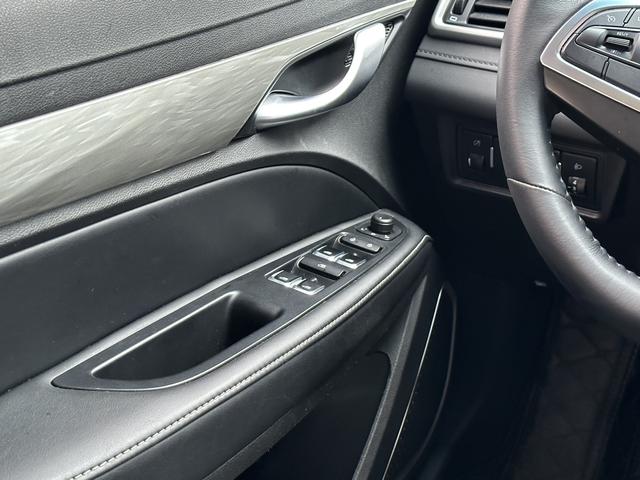 Geely Emgrand 2020 thumb 10