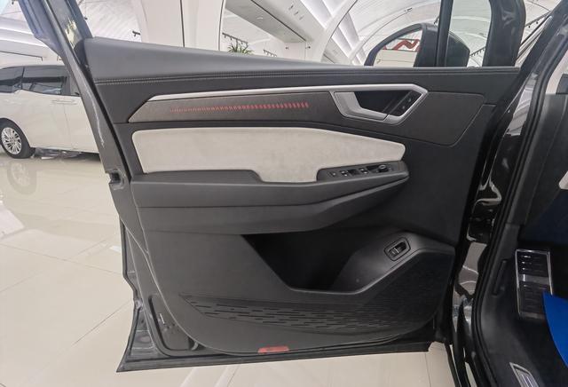 Volkswagen Lamando 2026 thumb 2