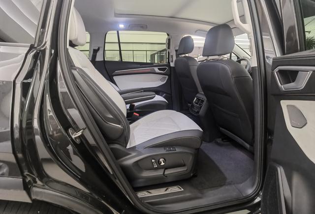 Volkswagen Lamando 2026 thumb 11