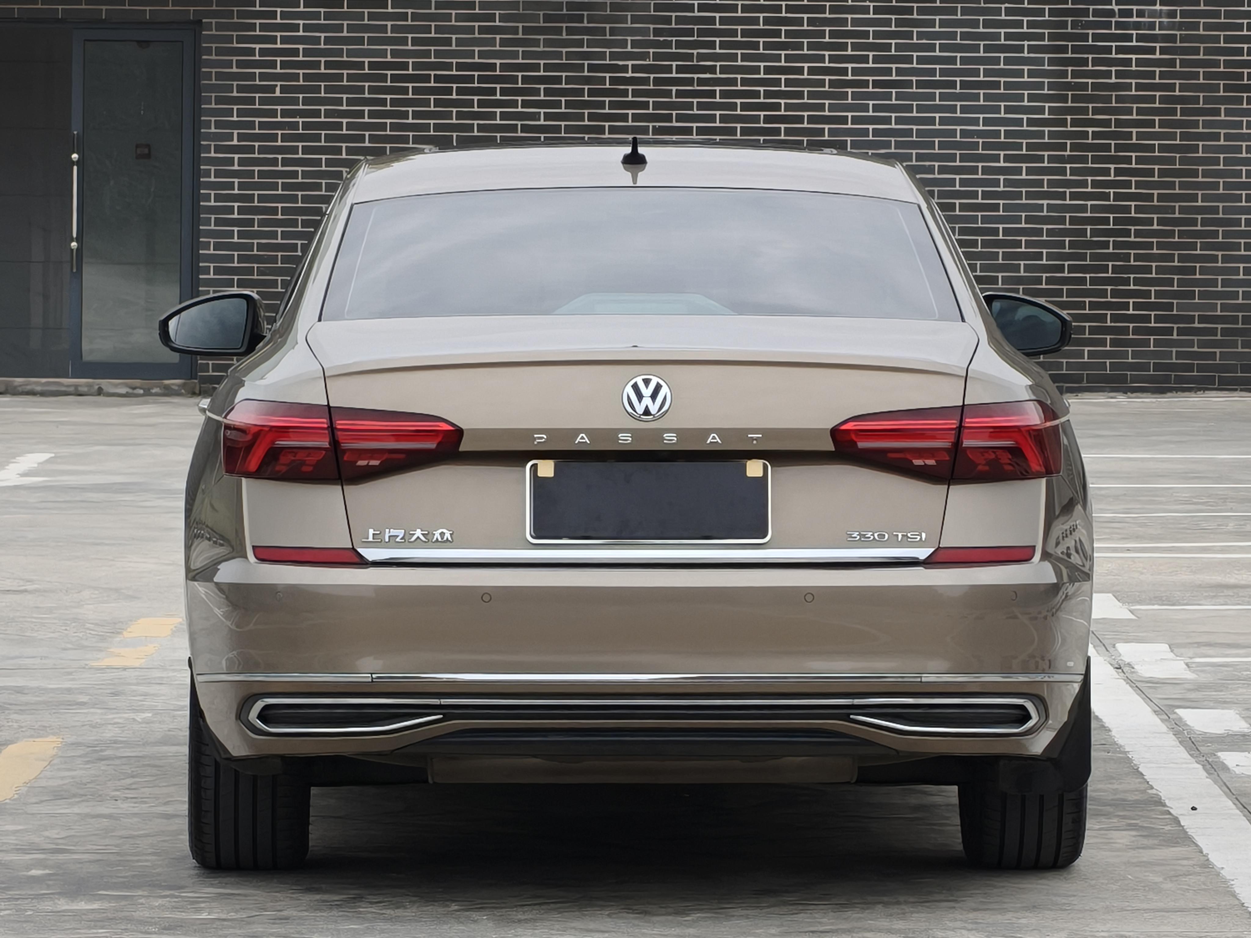 Volkswagen Passat 2020 thumb 2