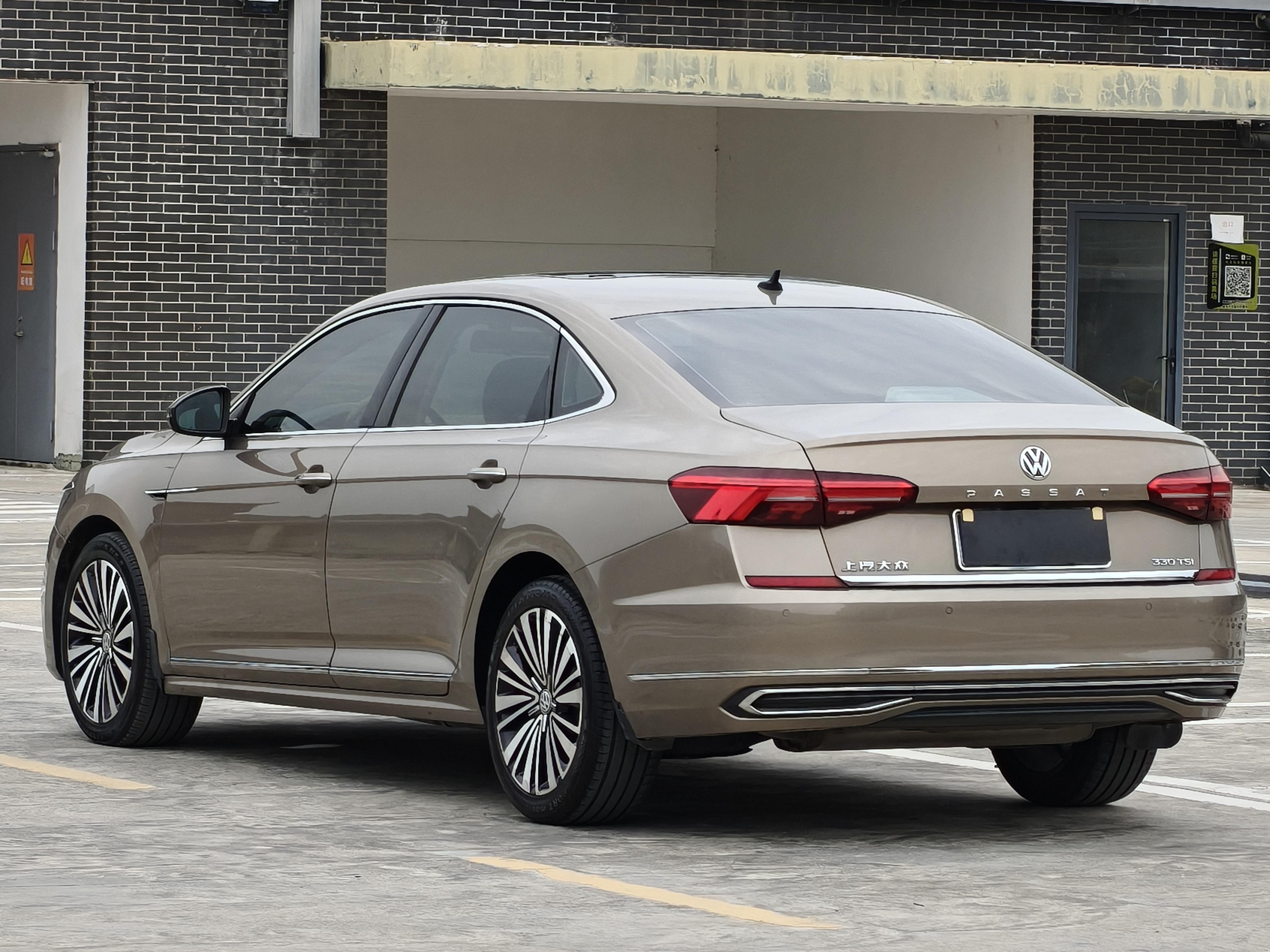 Volkswagen Passat 2020 thumb 11