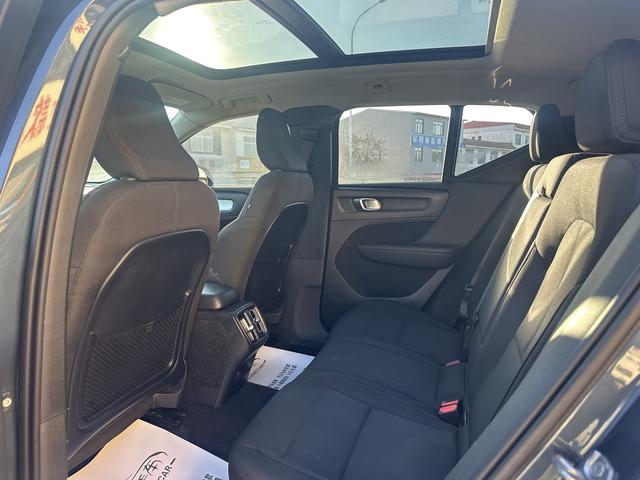 Volvo XC40 2021 thumb 6