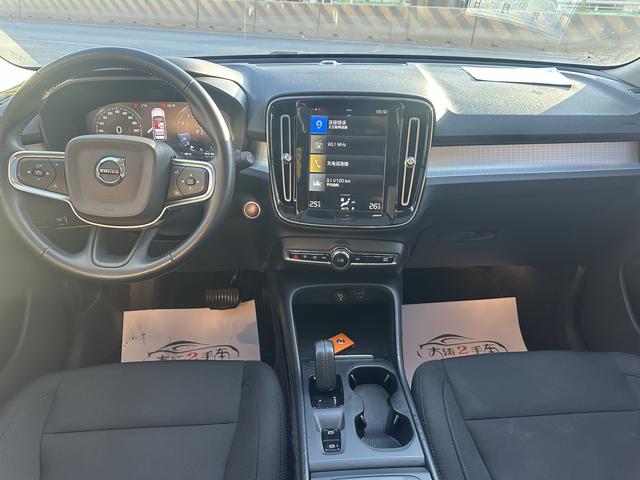 Volvo XC40 2021 thumb 8