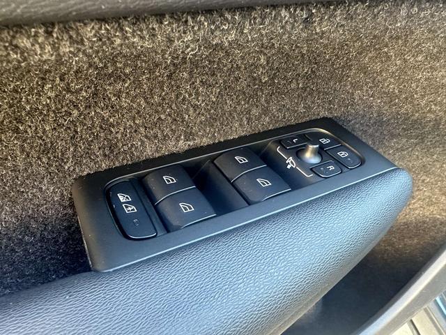 Volvo XC40 2021 thumb 10
