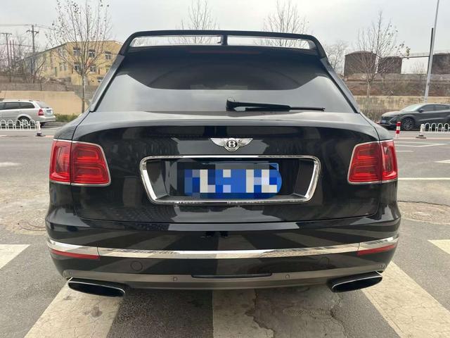 Bentley Bentayga 2018 thumb 2