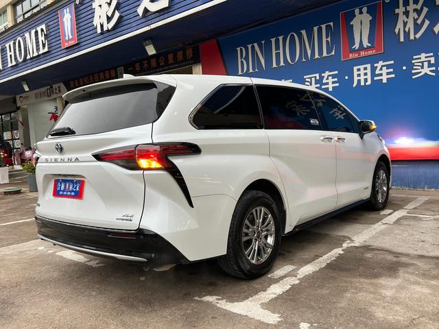 Toyota Sienna 2023 thumb 11