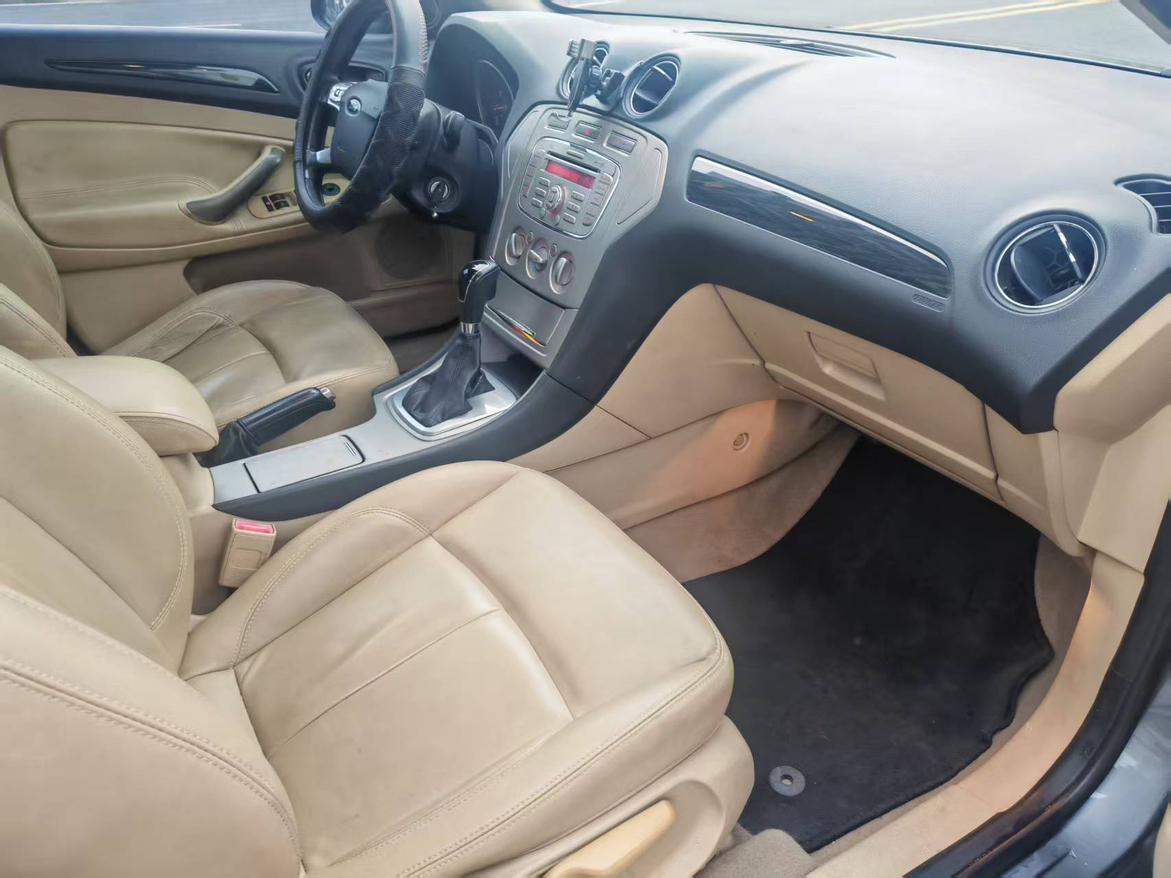 Ford Mondeo 2010 thumb 5