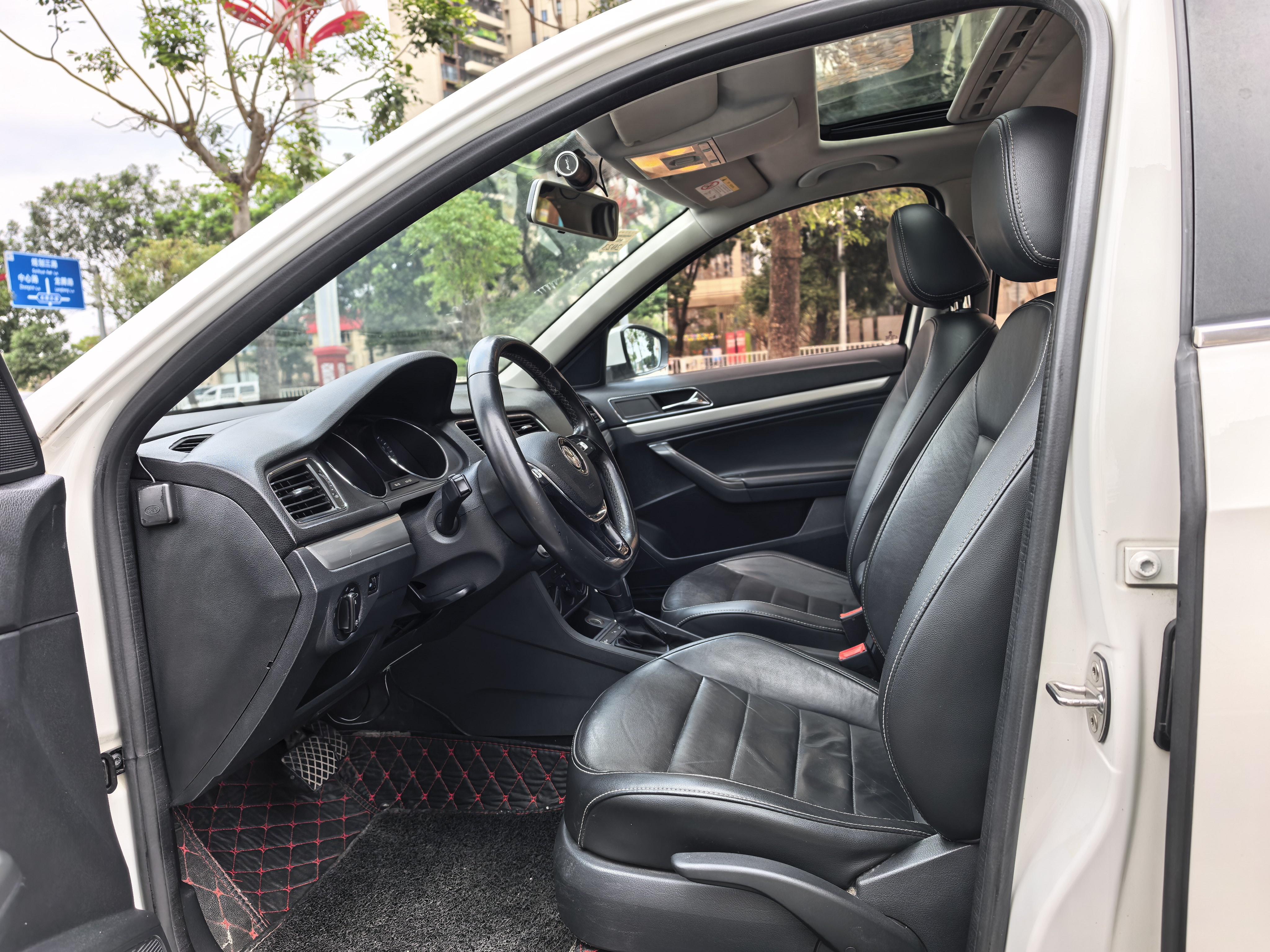 Volkswagen Lavida XR 2018 thumb 9