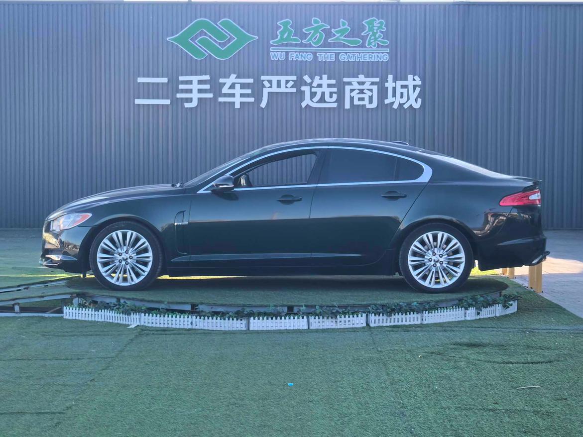 Jaguar XF 2010 thumb 2