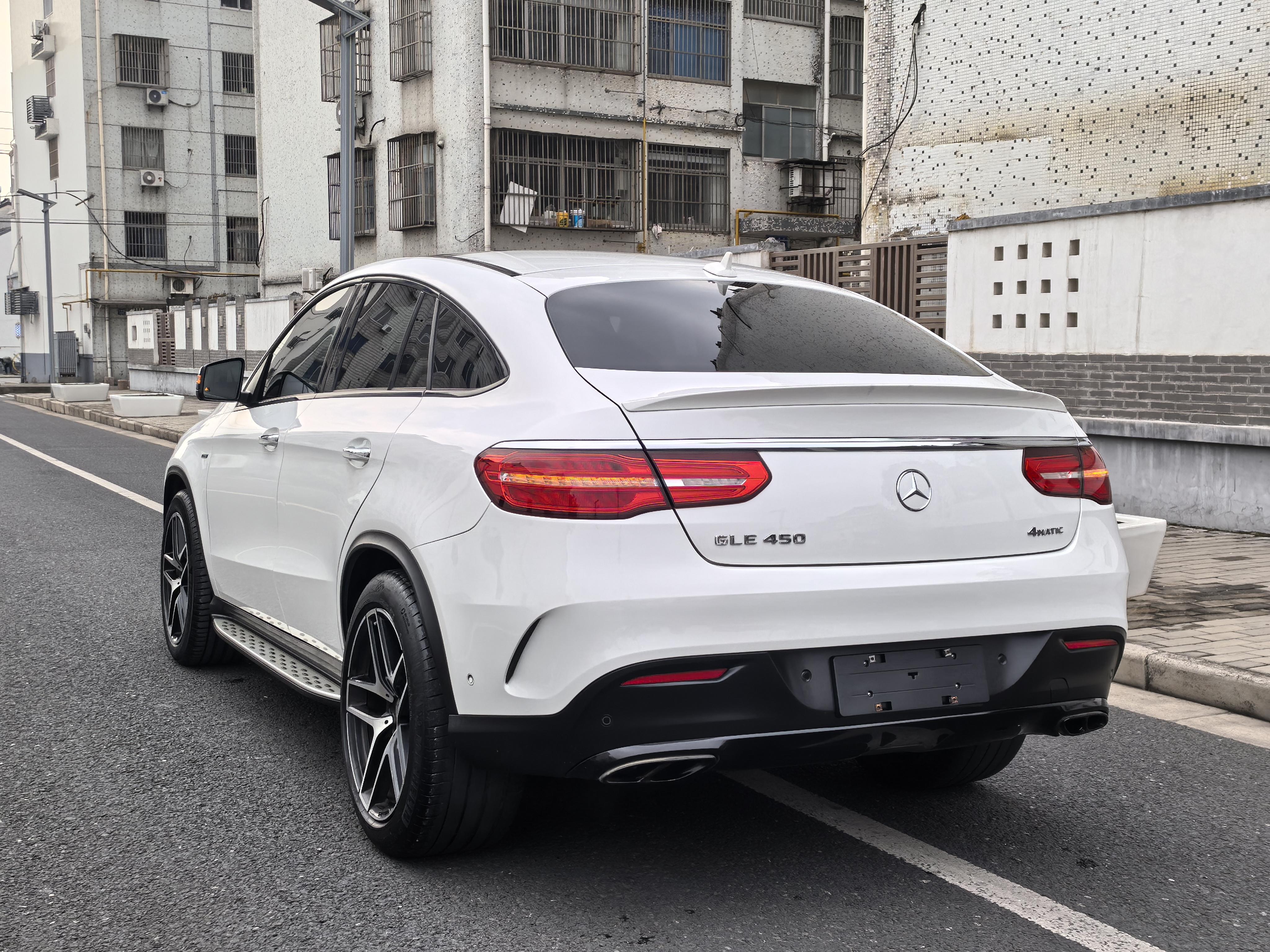 Mercedes-Benz GLE 2017 thumb 3