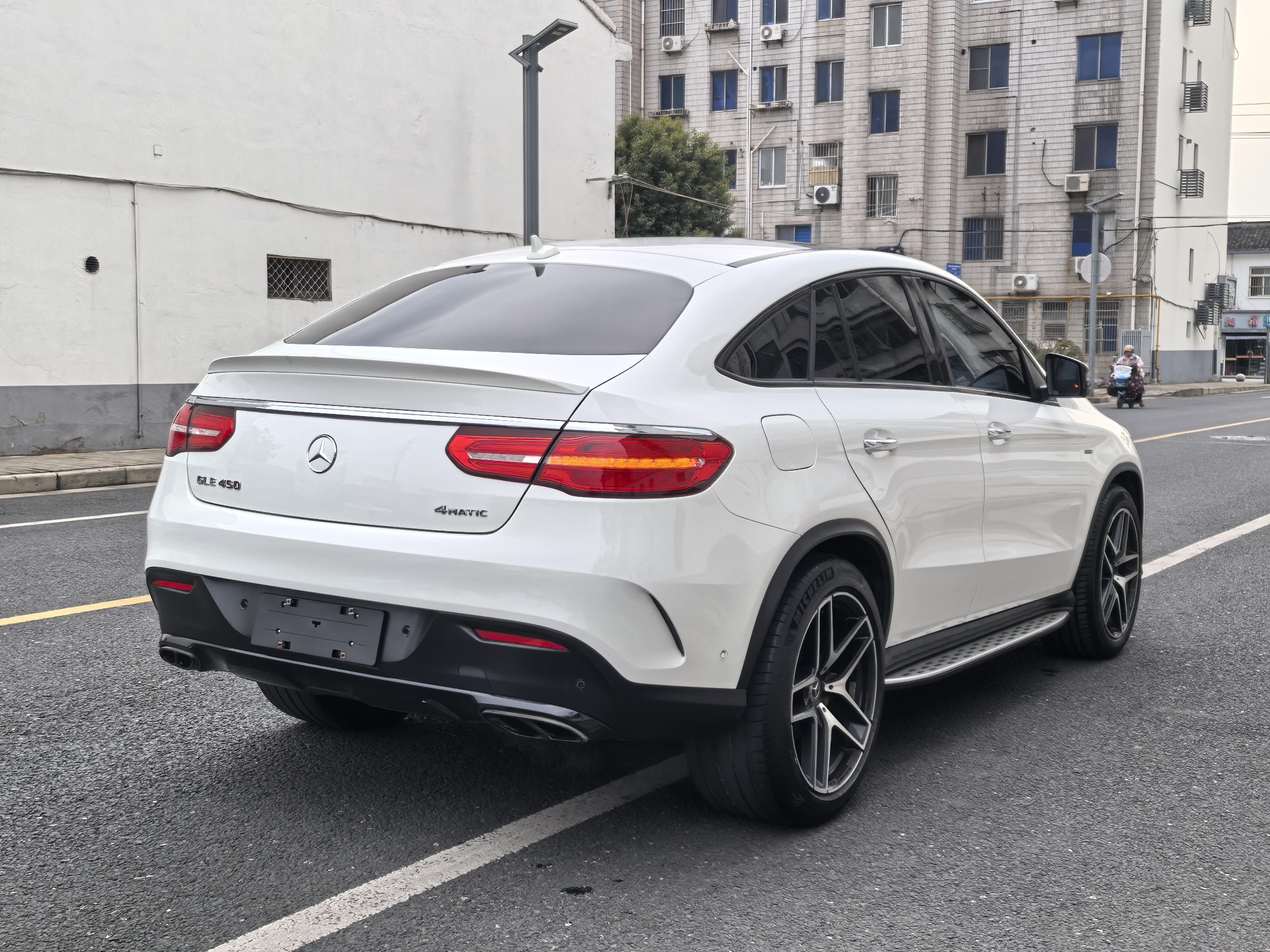 Mercedes-Benz GLE 2017 thumb 5