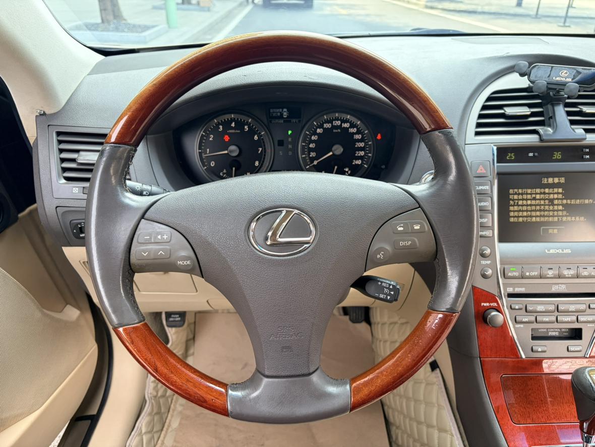 Lexus ES 2009 thumb 10