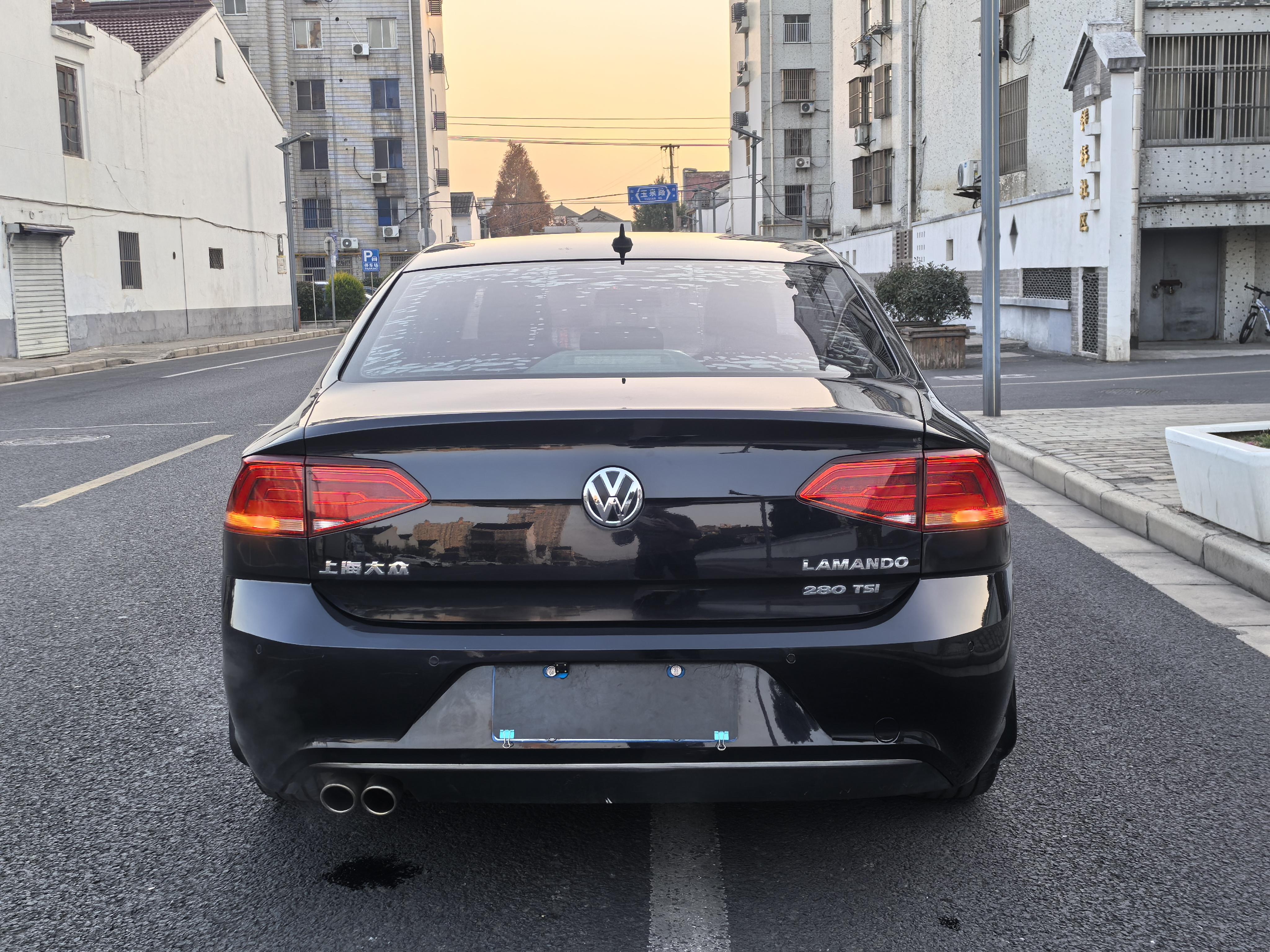 Volkswagen Lamando 2015 thumb 4