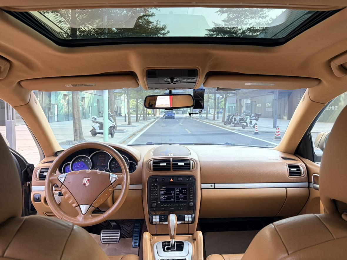 Porsche Cayenne 2008 thumb 12