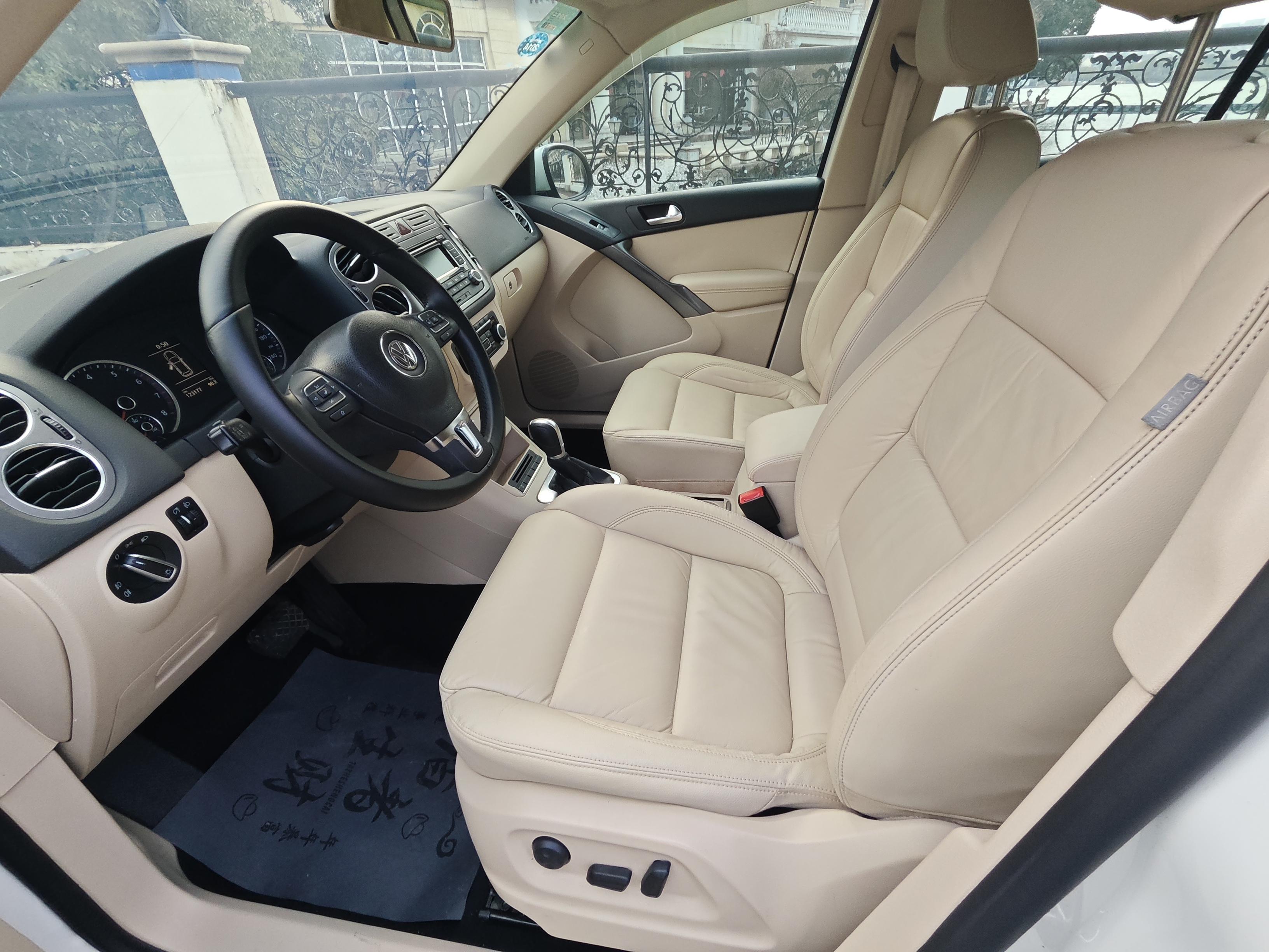 Volkswagen Tiguan 2012 thumb 10