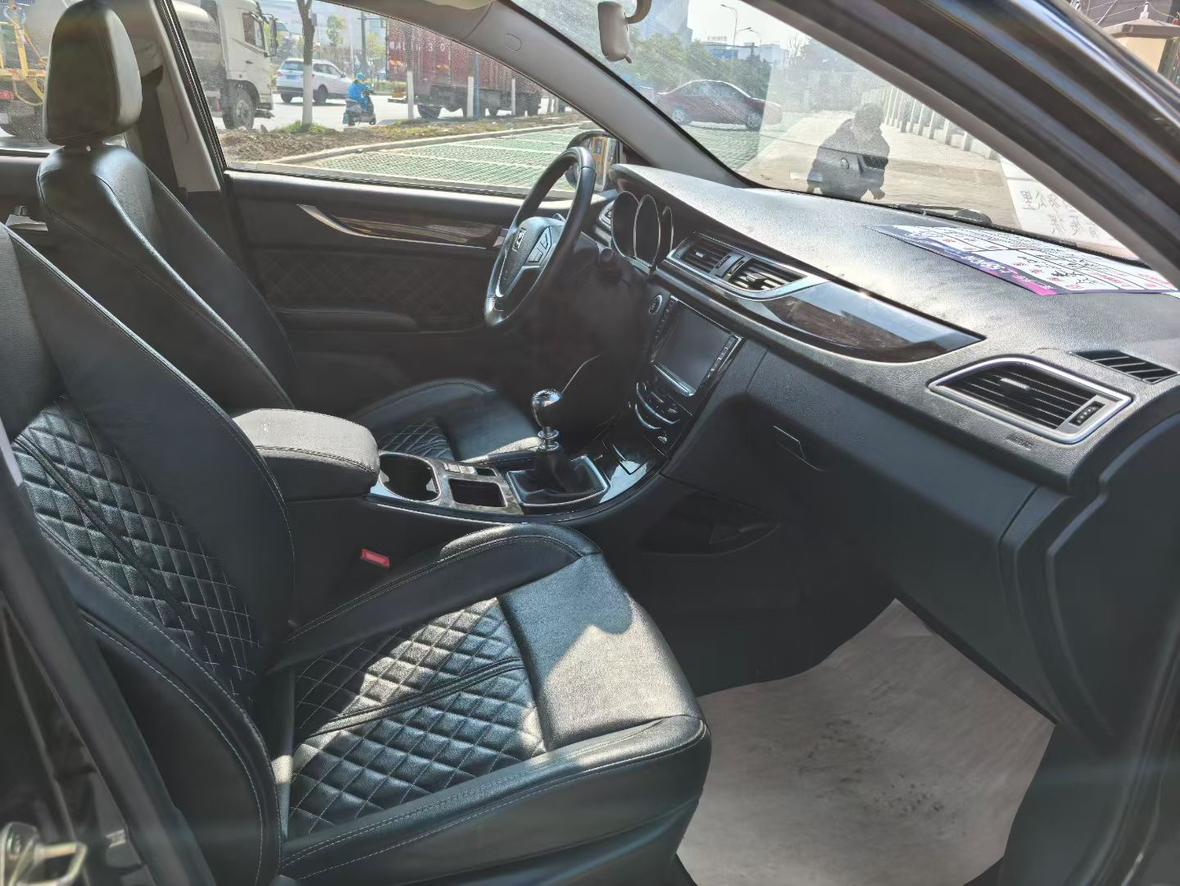 Zotye Z500 2016 thumb 4