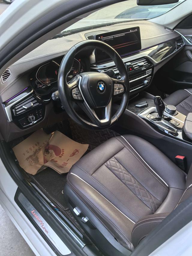 BMW 5 серии 2021 thumb 4