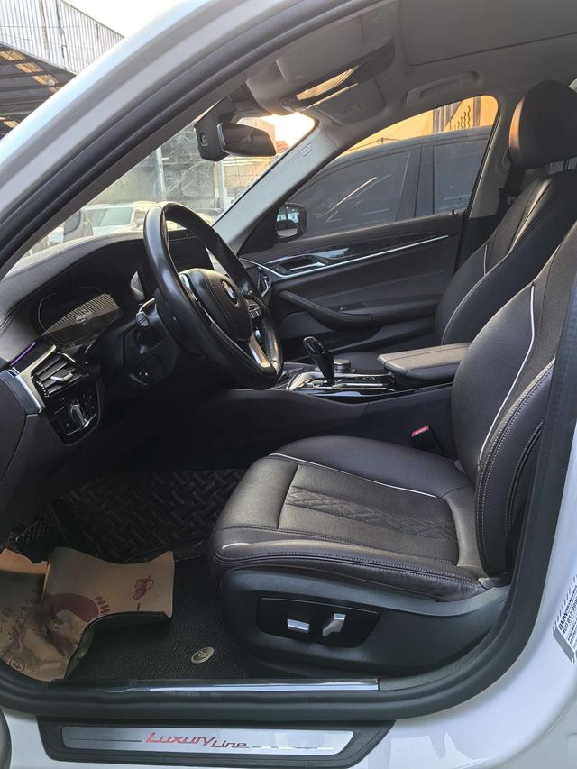 BMW 5 серии 2021 thumb 5