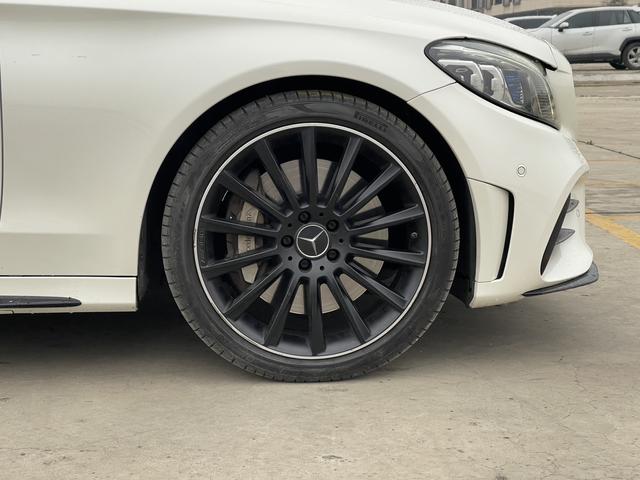 Mercedes-Benz C-Class 2019 thumb 3