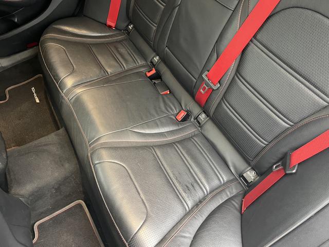 Mercedes-Benz C-Class 2019 thumb 12