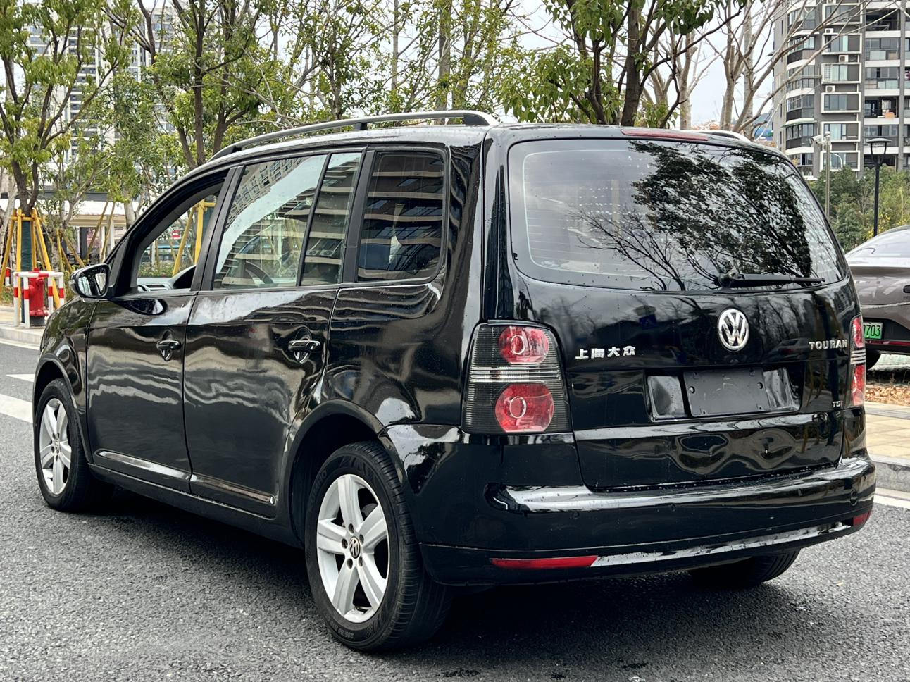 Volkswagen Touran 2015 thumb 3