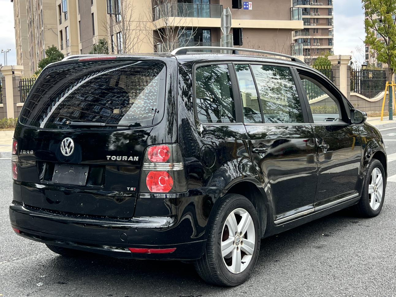 Volkswagen Touran 2015 thumb 5