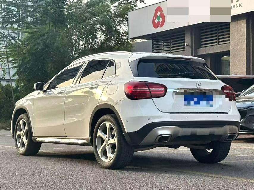 Mercedes-Benz GLA 2019 thumb 11