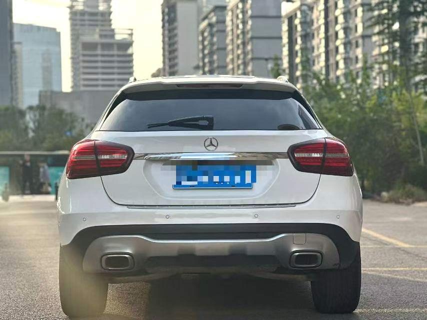 Mercedes-Benz GLA 2019 thumb 12