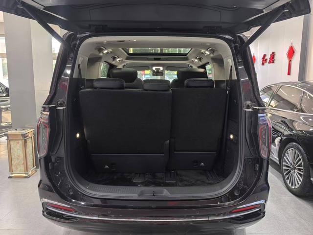 Hongqi HQ9 2024 thumb 4