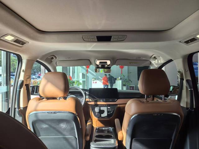 Hongqi HQ9 2024 thumb 6