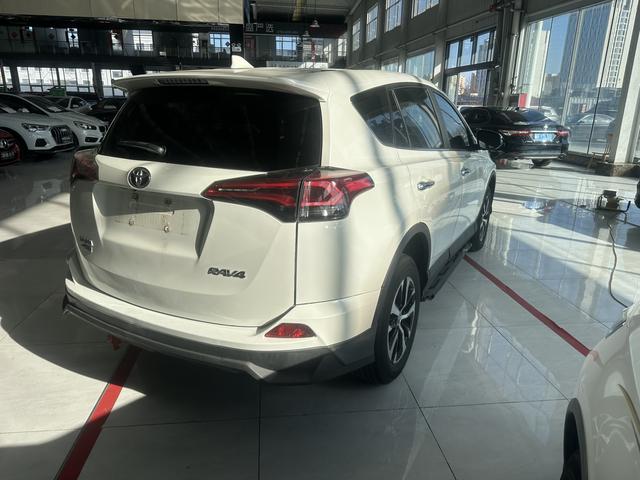 Toyota RAV4 2019 thumb 6