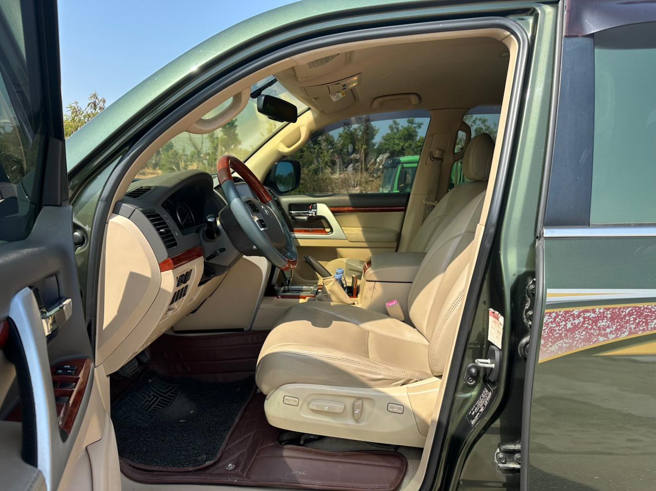 Toyota Land Cruiser 2015 thumb 6