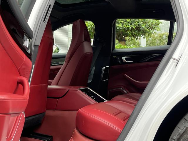 Porsche Panamera 2023 thumb 8