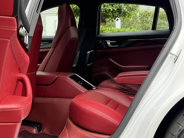 Porsche Panamera 2023 thumb 9