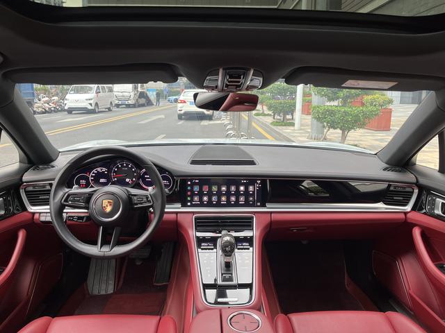 Porsche Panamera 2023 thumb 10