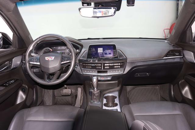 Cadillac CT4 2022 thumb 8