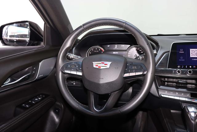 Cadillac CT4 2022 thumb 9