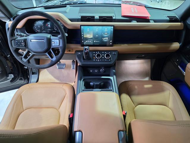 Land Rover Defender 2024 thumb 10