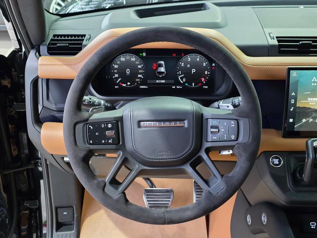 Land Rover Defender 2024 thumb 11