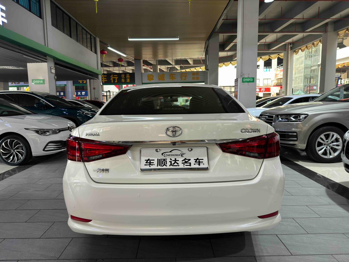 Toyota Crown 2016 thumb 12